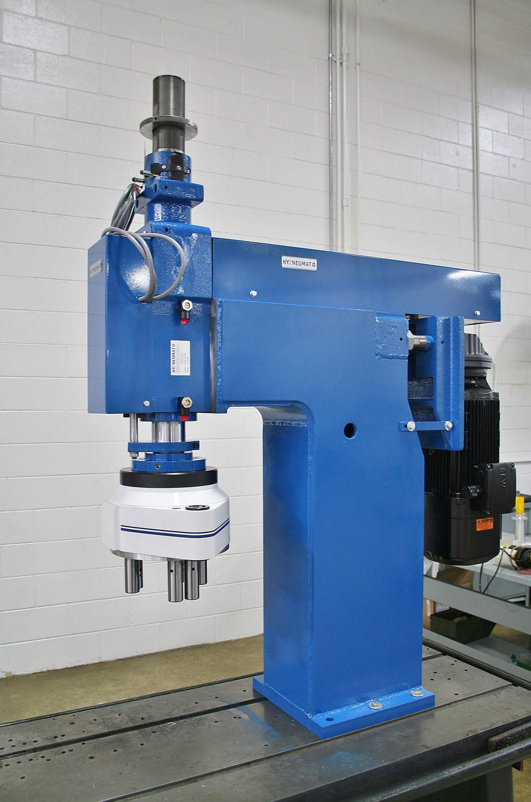 LS-400 Series Lead Screw Tap Unit - Hypneumat Ls46 Ctl Centreline